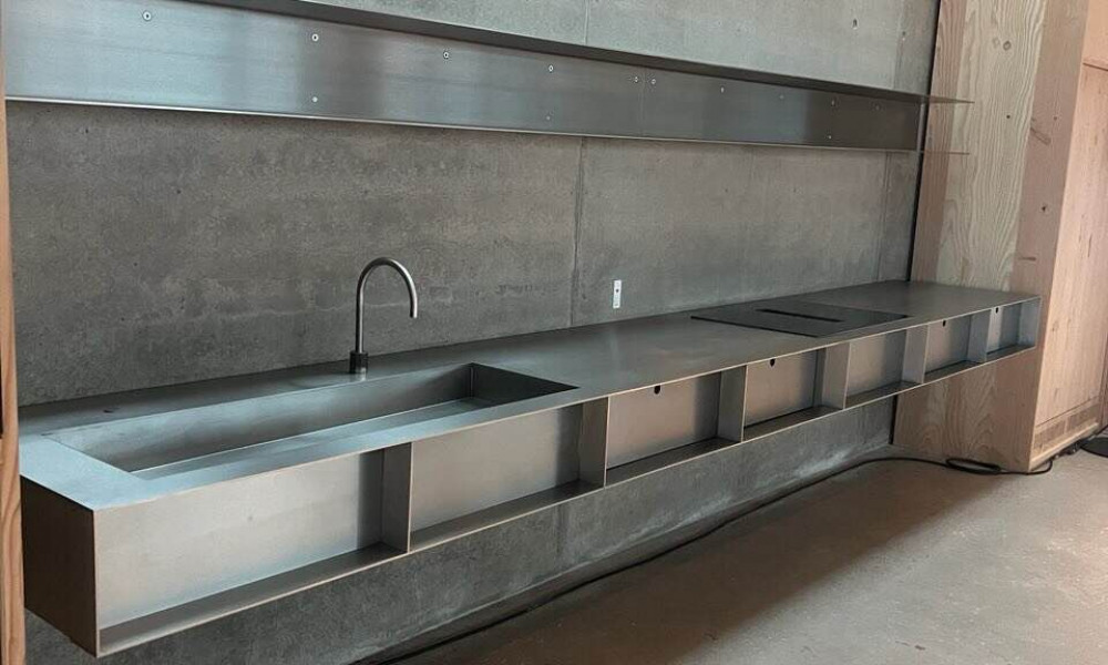 Kitchen in stainless steel made with a laser welder (HB Trapper)